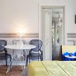 Days - Sunny Riverside Appartamento *