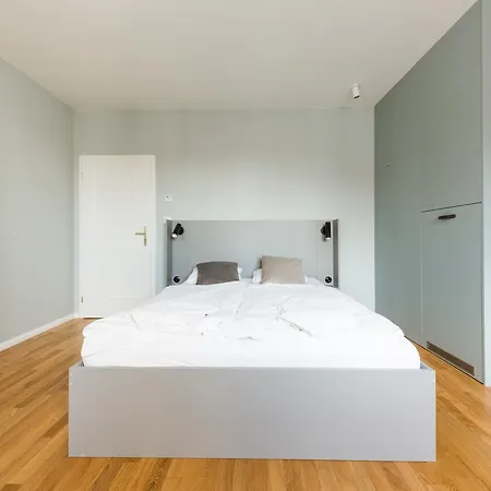 Days - Sunny Riverside With Terraces Appartement Praag